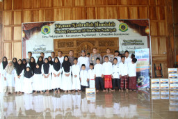 Sambut Hari Bhayangkara ke 80, Polres Bondowoso Salurkan Bantuan untuk Anak Yatim, Ojol dan Sopir Angkot